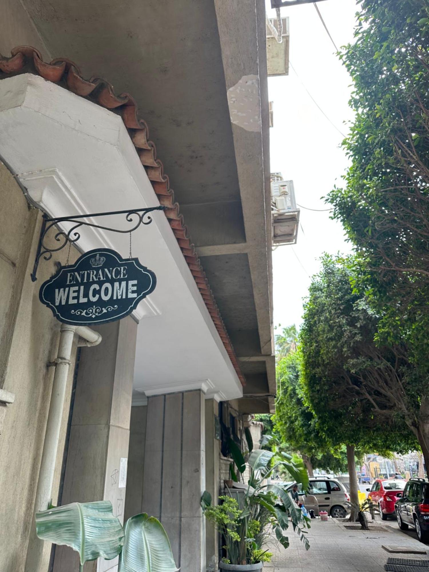 Modern 1-Bedroom Apartment In Zamalek Visits Allowed カイロ エクステリア 写真