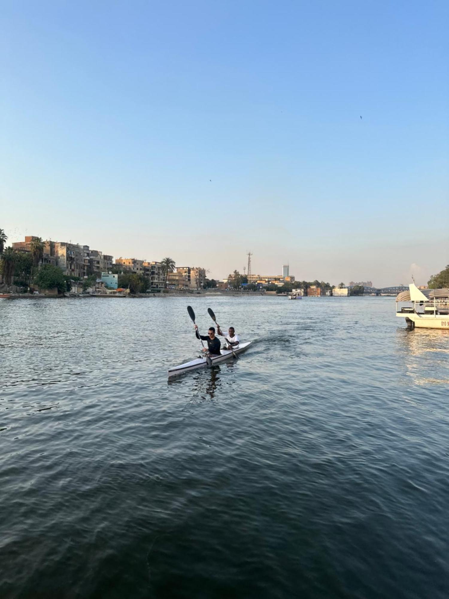 Modern 1-Bedroom Apartment In Zamalek Visits Allowed カイロ エクステリア 写真